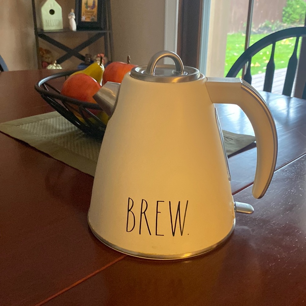 Rae Dunn electric Teapot
